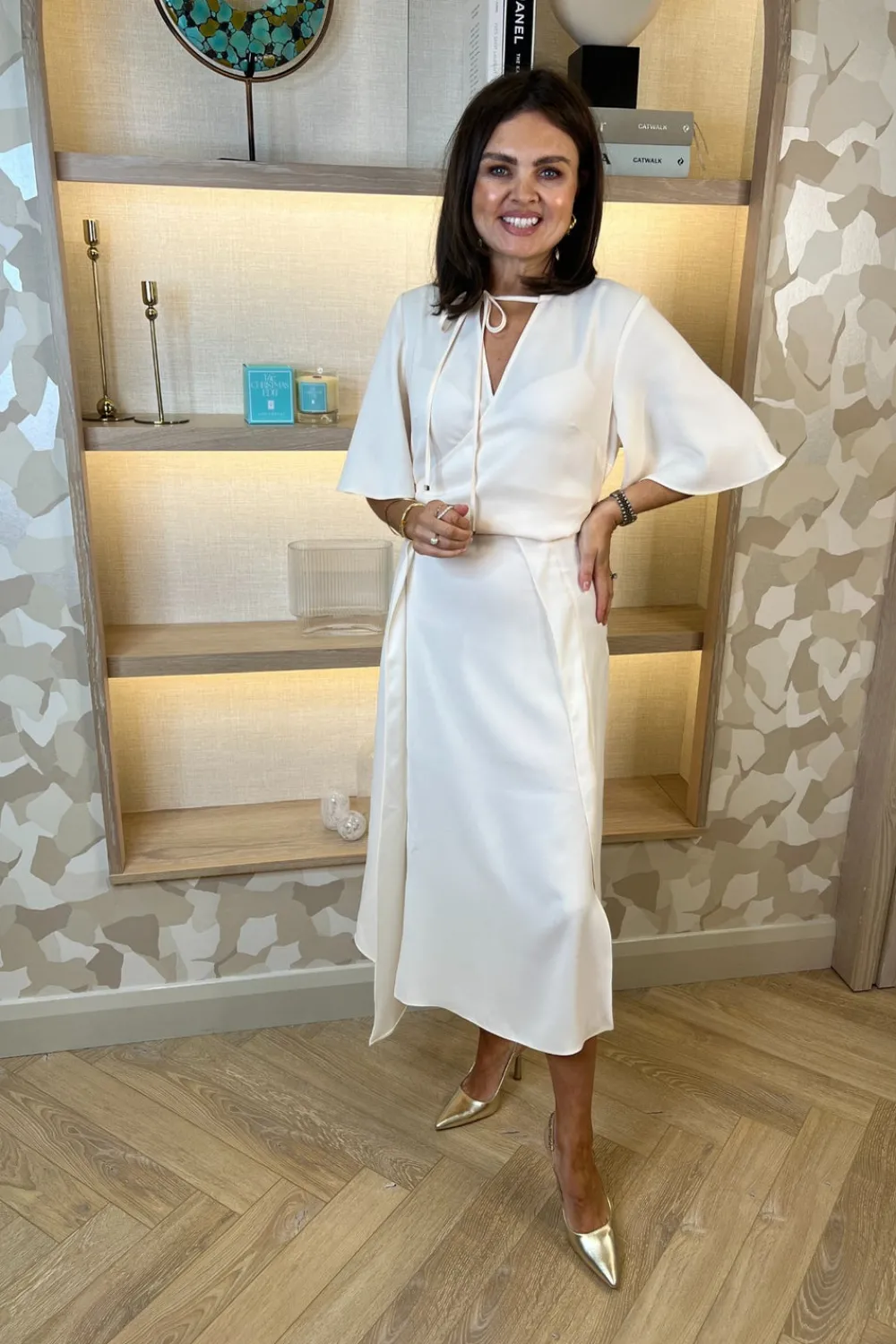 The Walk in Wardrobe Midi Dresses>Kayla Overlay Detail Dress In Cream