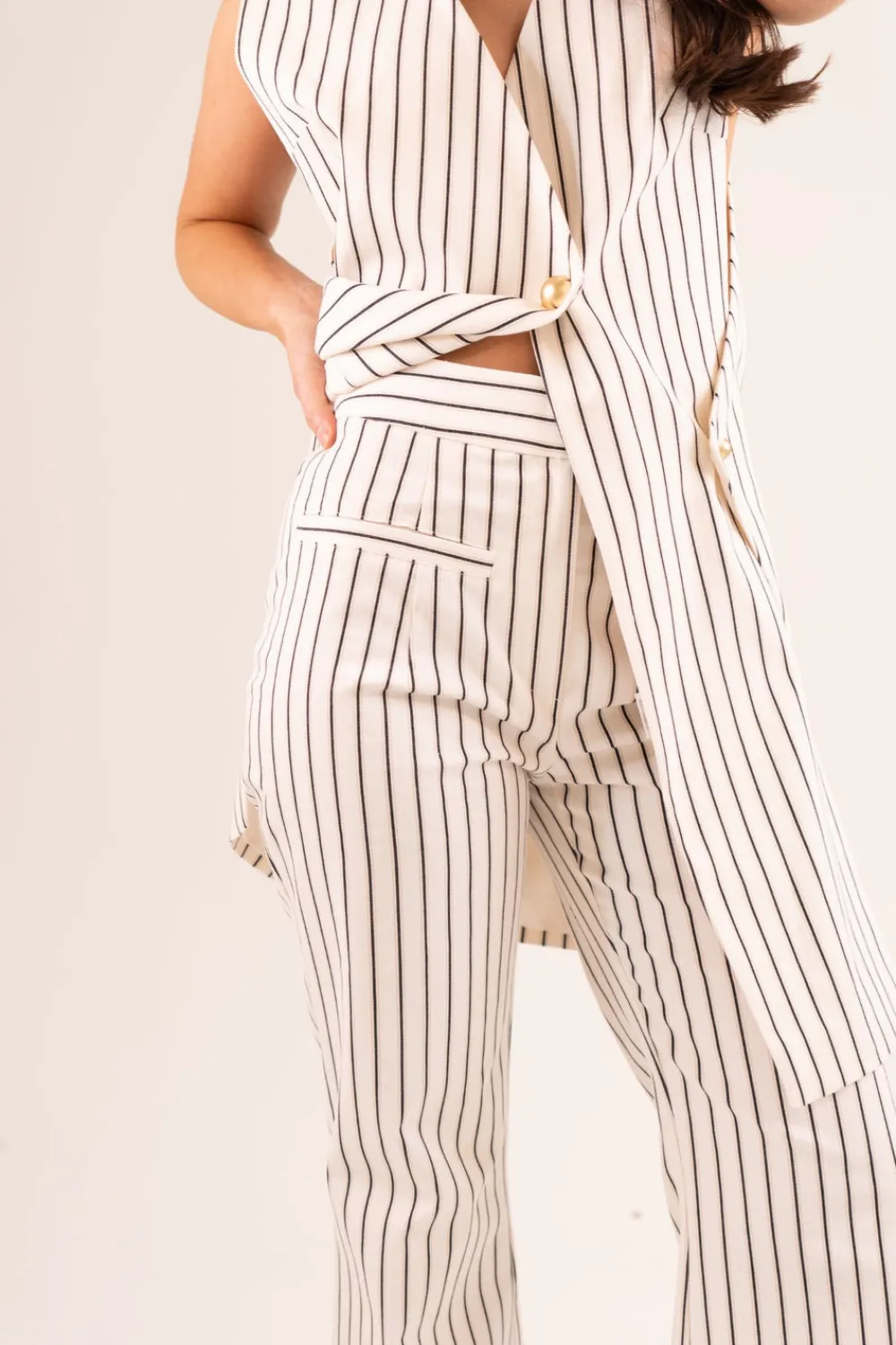 The Walk in Wardrobe Trousers>Kayla Wide Leg Pinstripe Trousers In Cream
