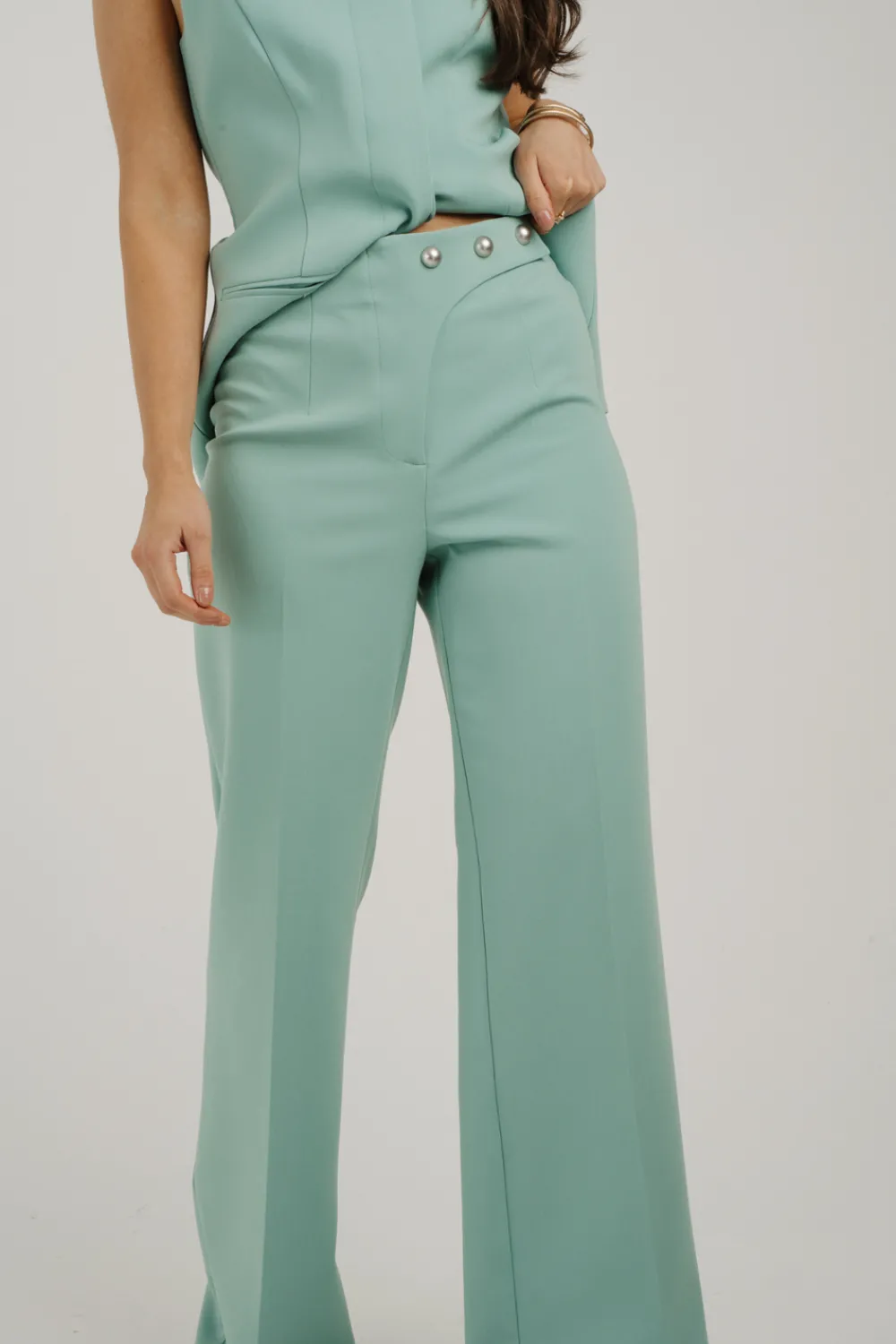 The Walk in Wardrobe Trousers>Kayla Wide Leg Trousers In Sage