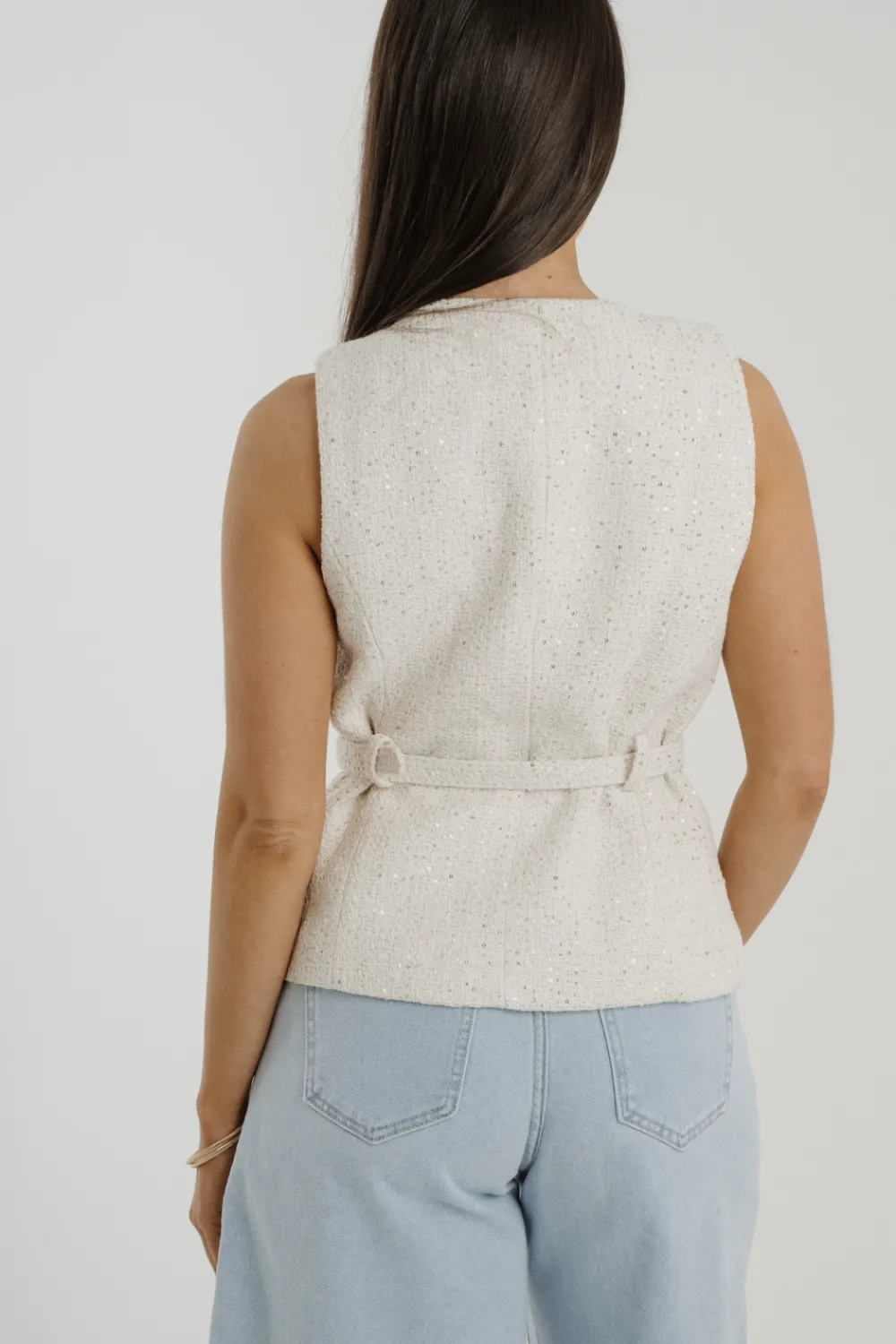 The Walk in Wardrobe Tops><noscript><img width=