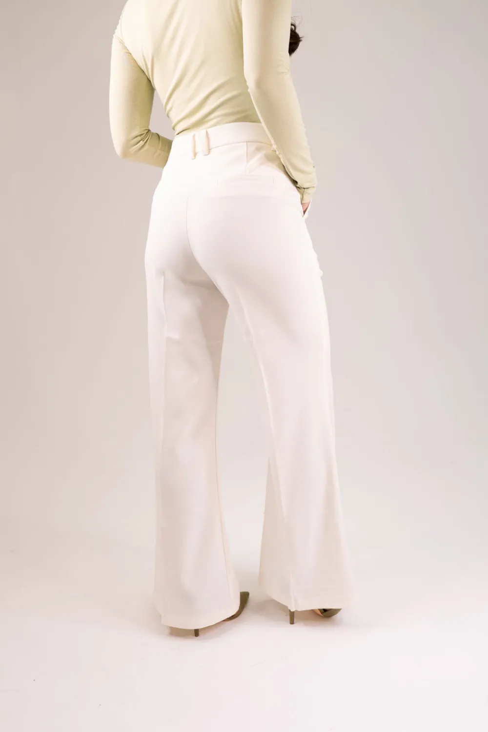 The Walk in Wardrobe Trousers>Kiera Flared Trousers In White