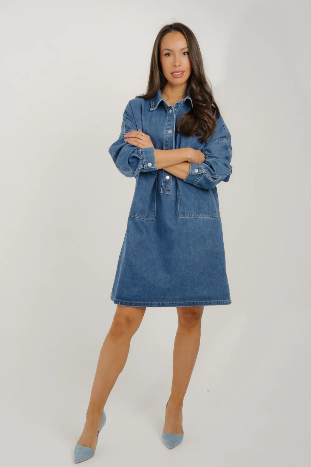 The Walk in Wardrobe Mini Dresses>Kiera Short Denim Shirt Dress In Mid Wash