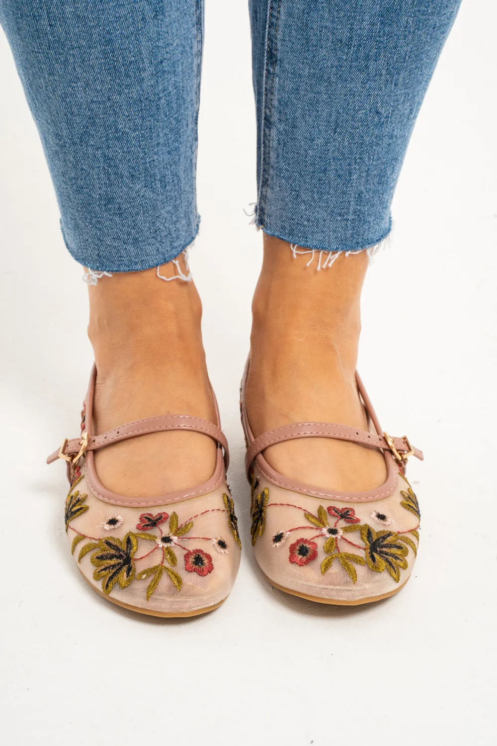 The Walk in Wardrobe Flats><noscript><img width=