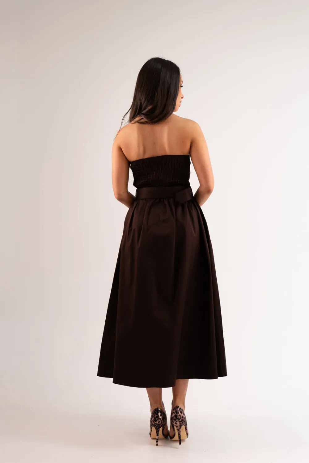 The Walk in Wardrobe Midi Dresses>Leah Belted Strapless Dress In Chocolate