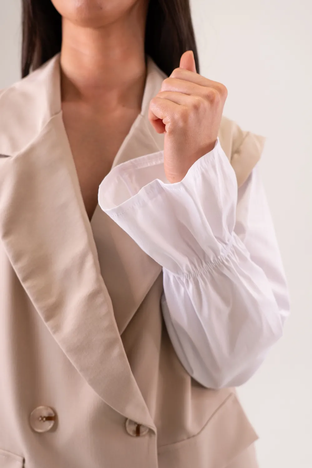 The Walk in Wardrobe Blazers>Leah Contrast Sleeve Blazer In Neutral