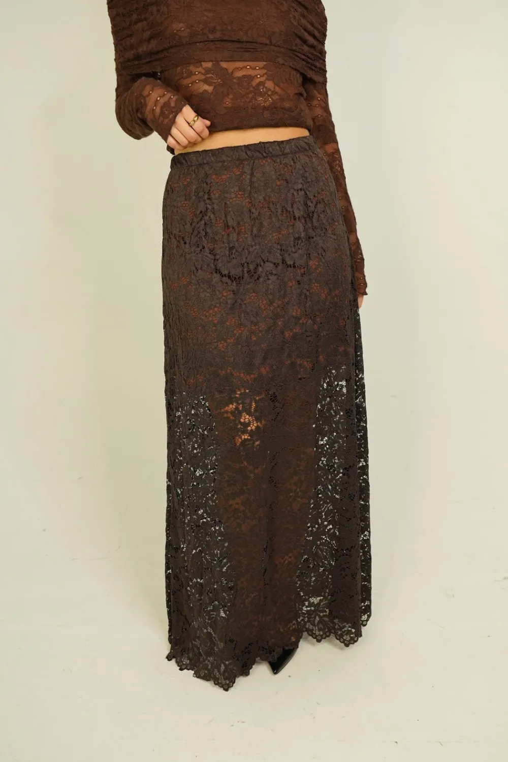 The Walk in Wardrobe Skirts & Skorts>Leah Lace Maxi Skirt In Chocolate