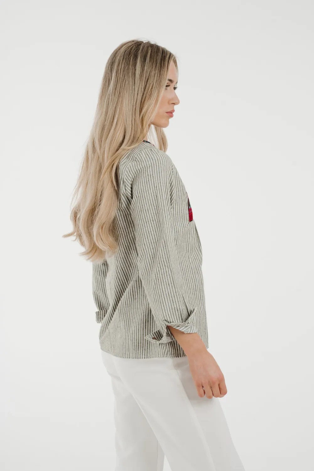 The Walk in Wardrobe Tops><noscript><img width=