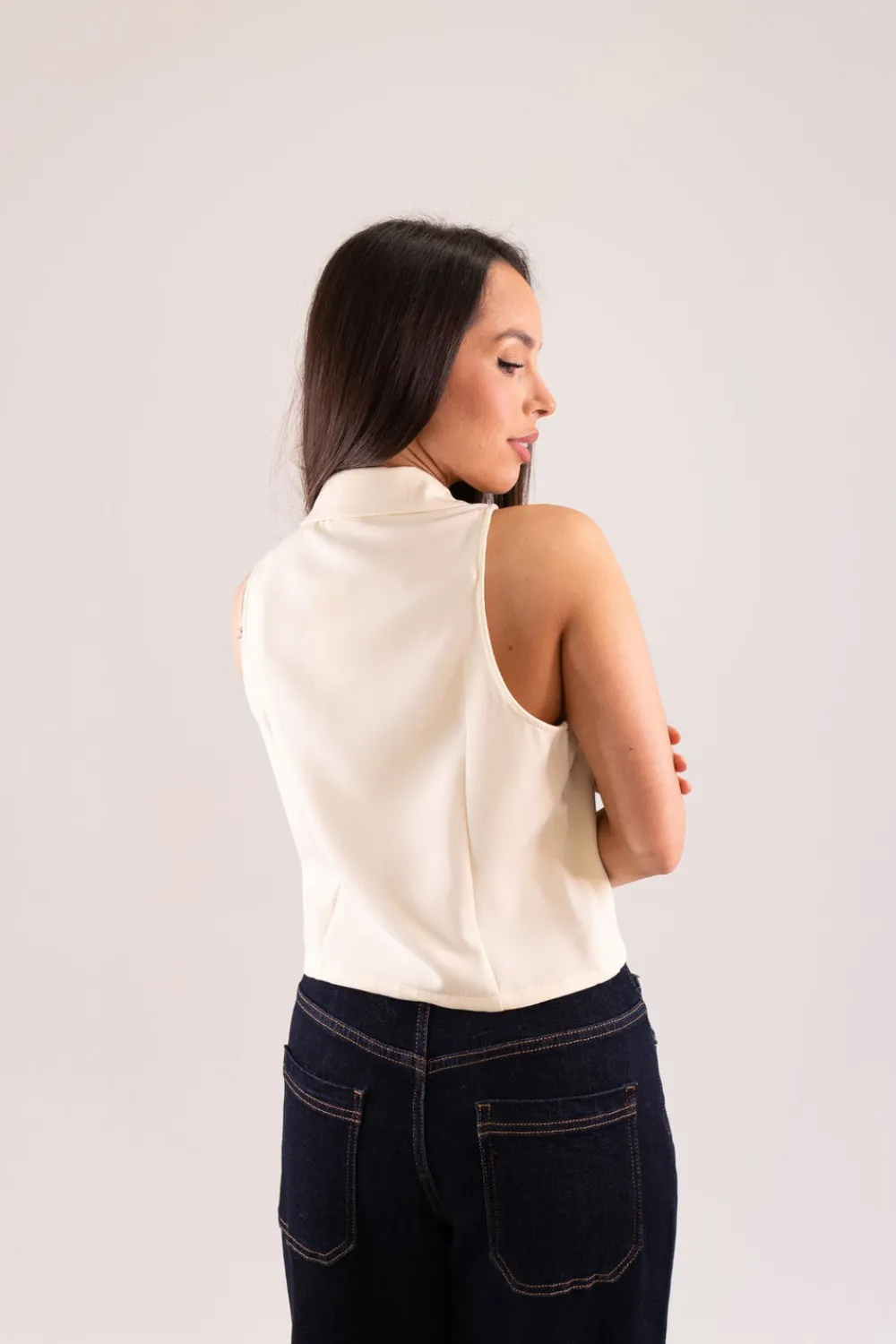 The Walk in Wardrobe Tops><noscript><img width=