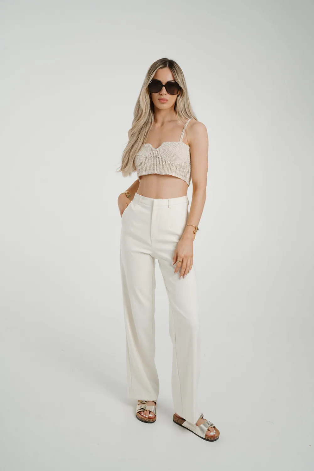 The Walk in Wardrobe Tops><noscript><img width=