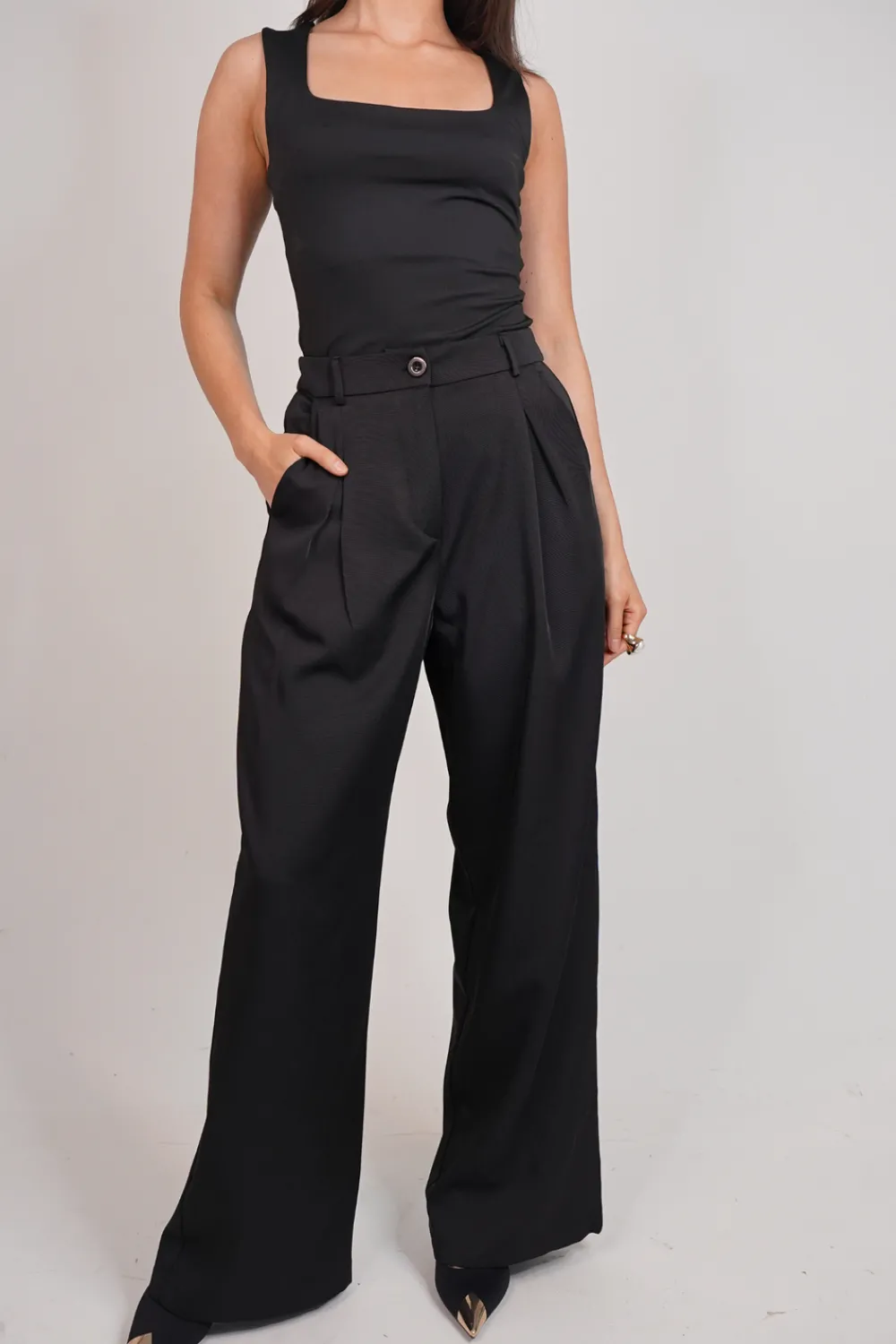 The Walk in Wardrobe Trousers><noscript><img width=