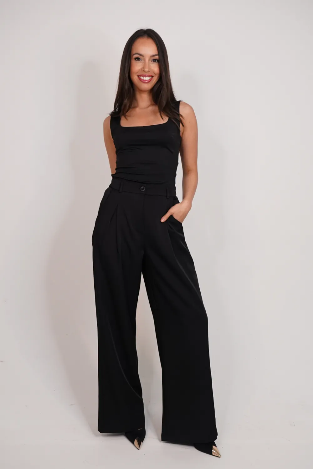 The Walk in Wardrobe Trousers><noscript><img width=