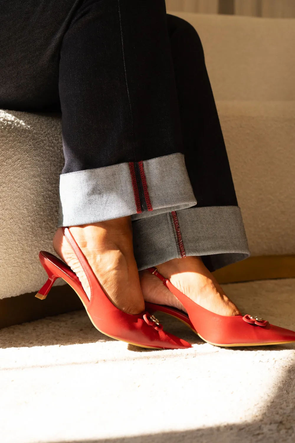 The Walk in Wardrobe Wide Leg Jeans>Love Laura Red Trim Turn Up Jeans In Dark Wash