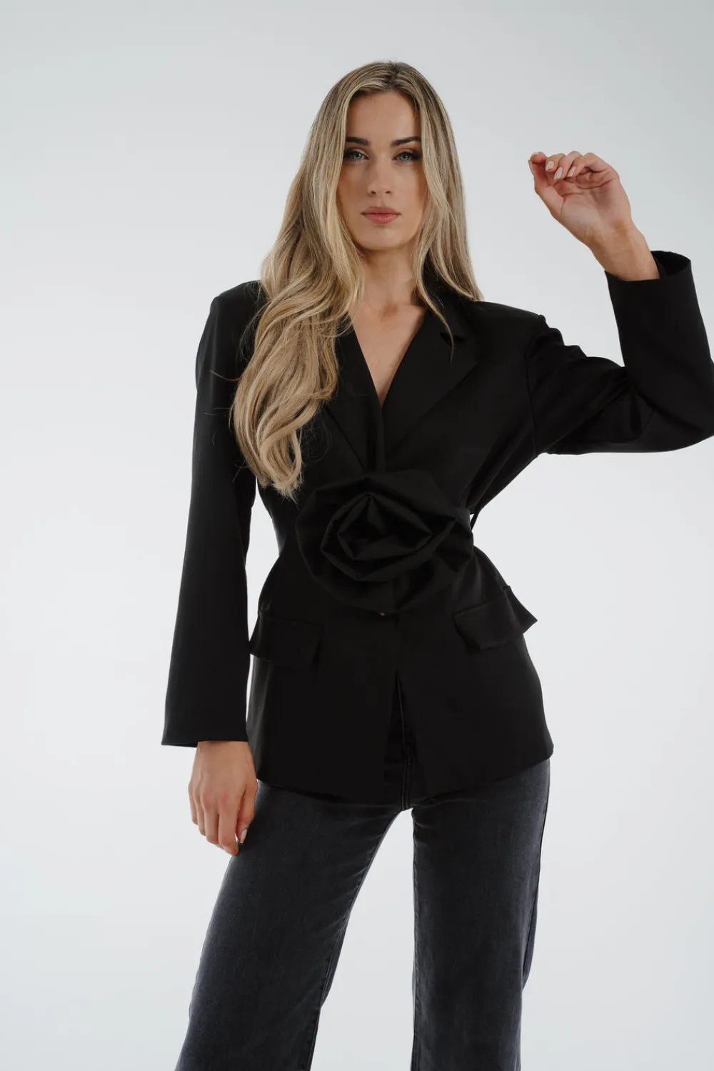 The Walk in Wardrobe Blazers>Lynne Corsage Blazer In Black