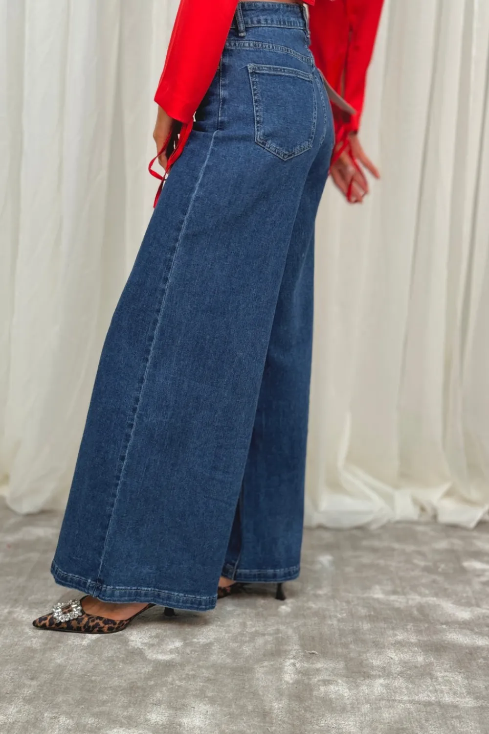 The Walk in Wardrobe Wide Leg Jeans>Lynne Extra Wide Jeans In Dark Wash