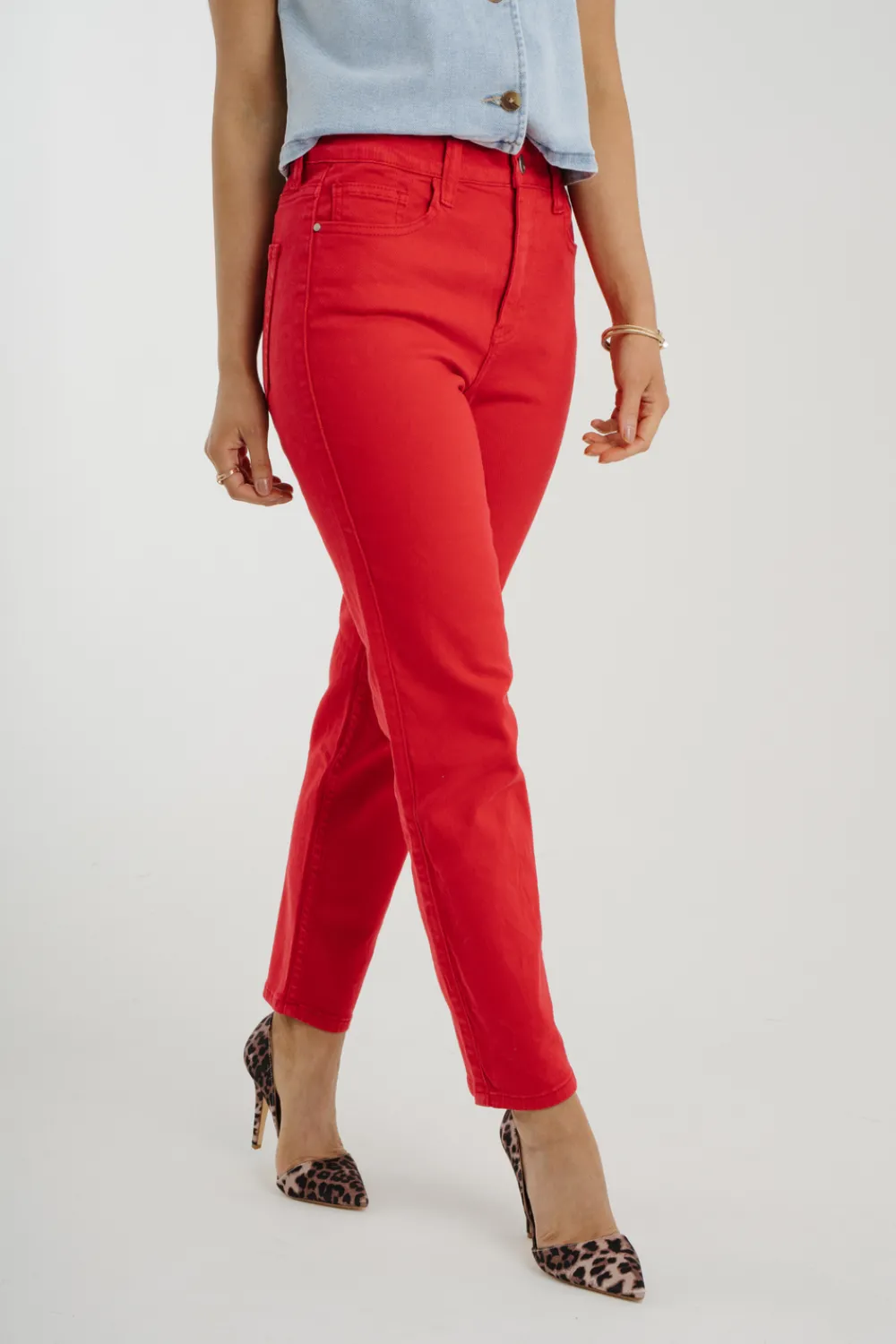 The Walk in Wardrobe Mom Jeans>Lynne Mom Jeans In Red