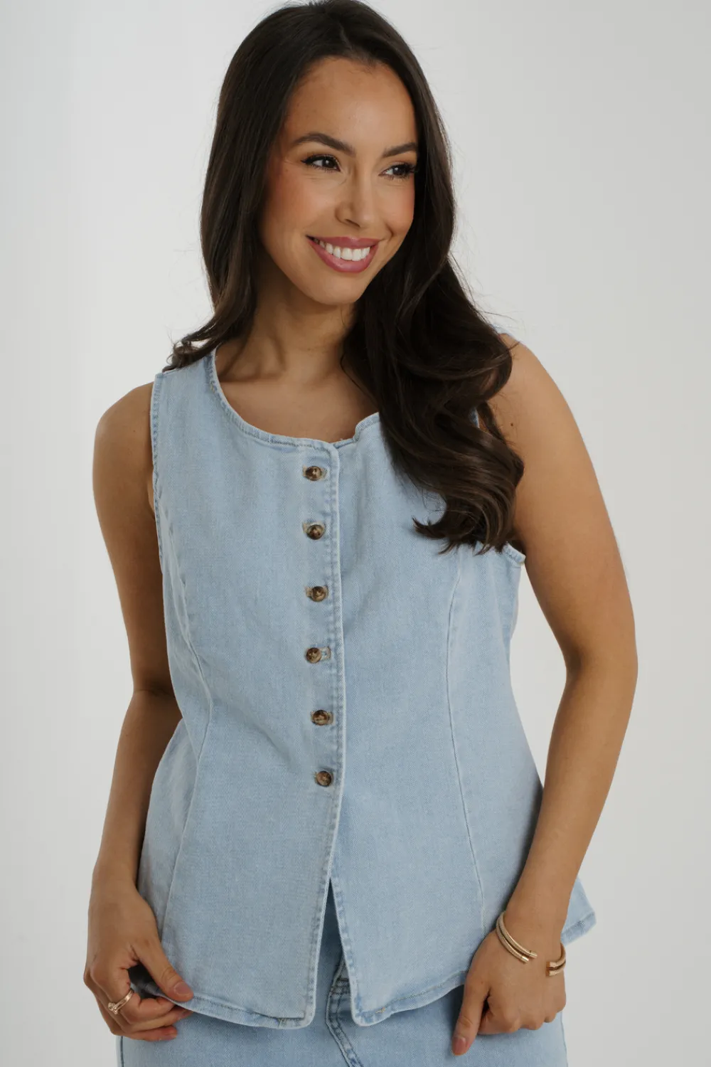 The Walk in Wardrobe Tops>Lynne Round Neck Waistcoat In Light Wash