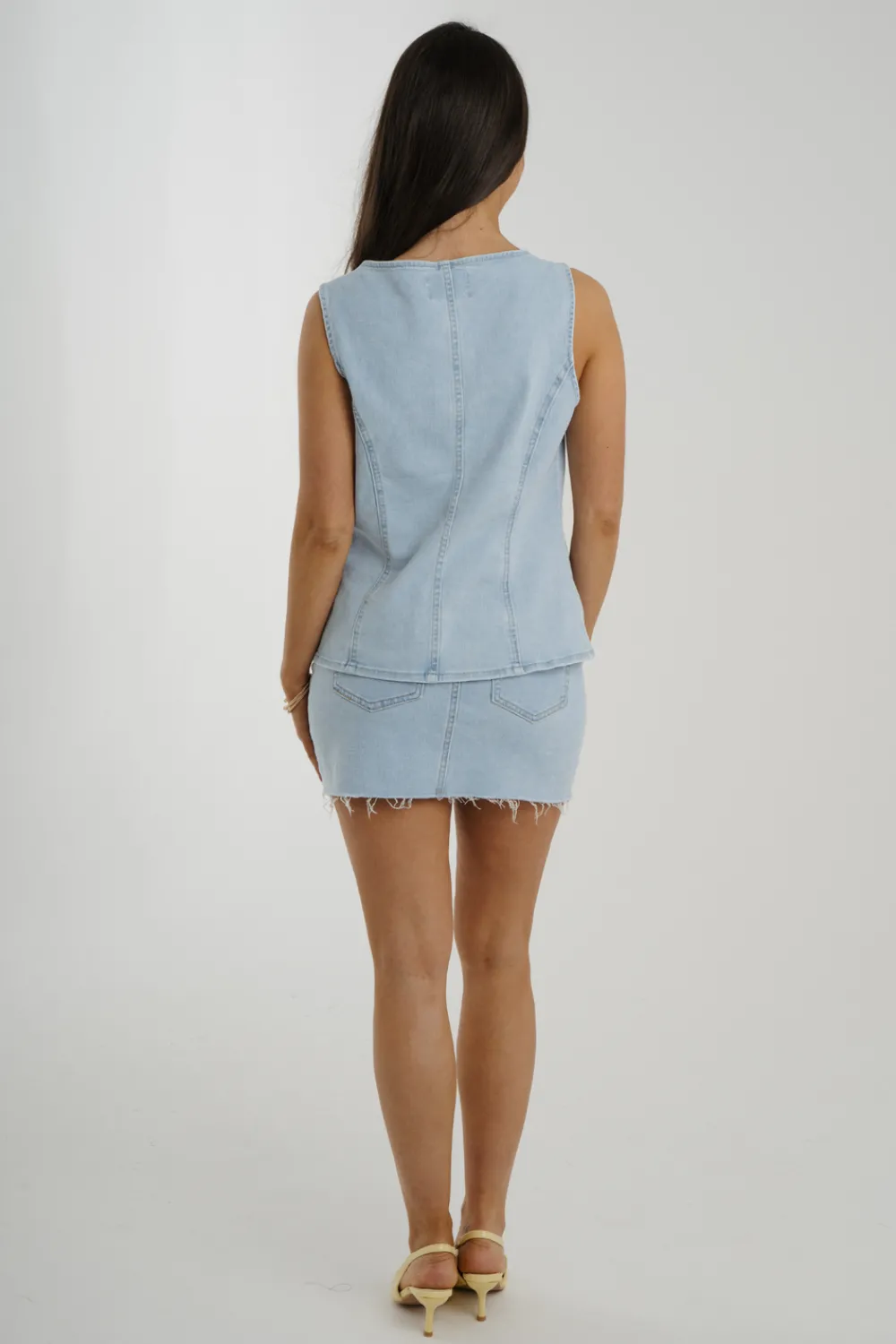 The Walk in Wardrobe Tops><noscript><img width=