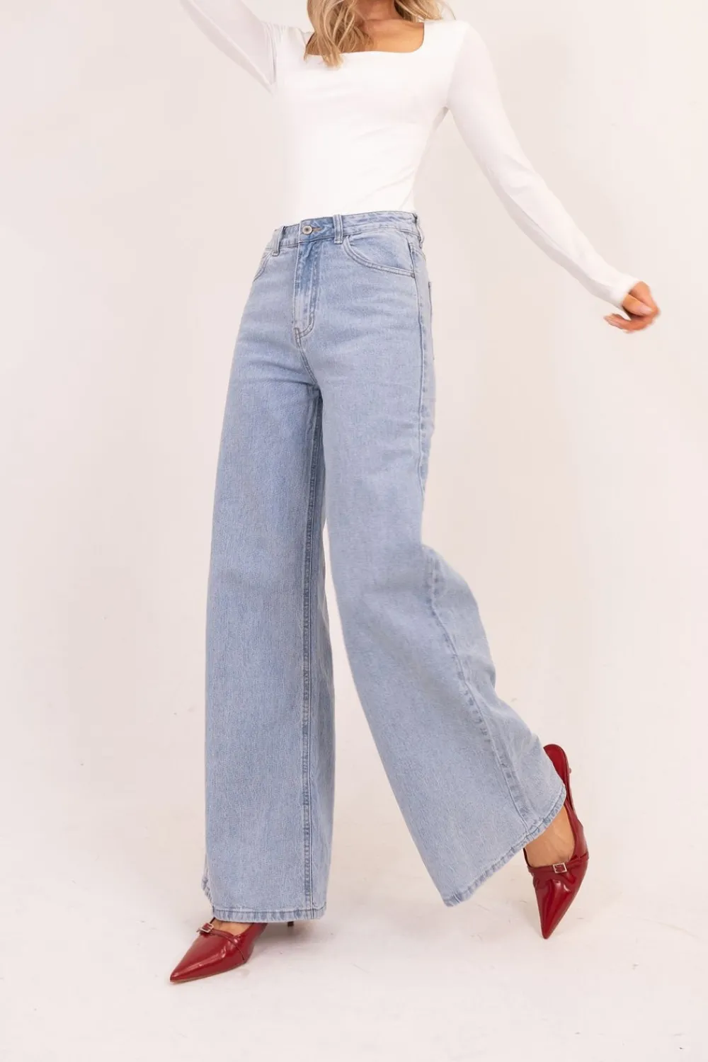 The Walk in Wardrobe Wide Leg Jeans>Lynne Wide Leg Jeans In Light Denim