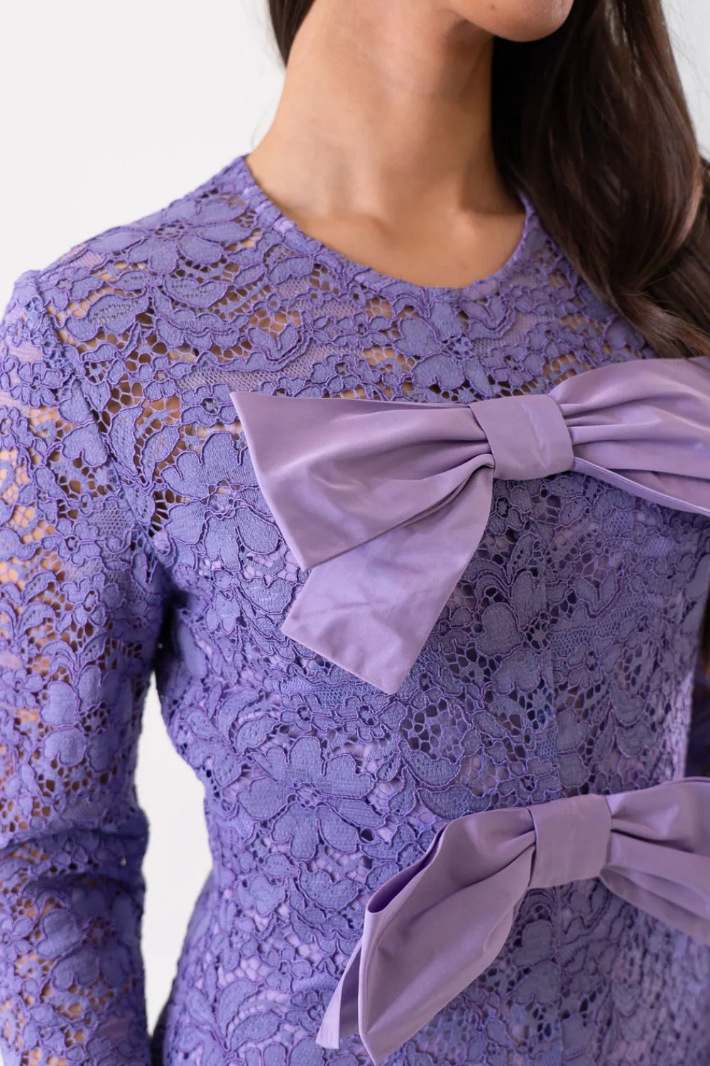 The Walk in Wardrobe Midi Dresses>Marissa Bow Front Lace Dress In Lilac