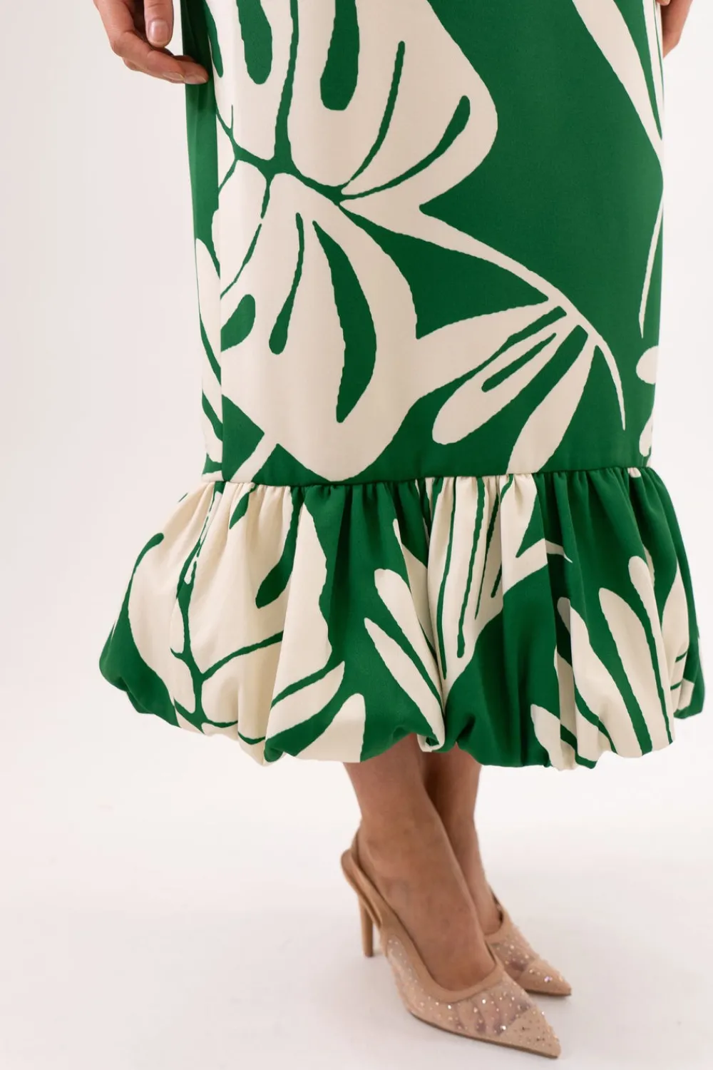 The Walk in Wardrobe Midi Dresses>Marissa Printed One Shoulder Dress In Green