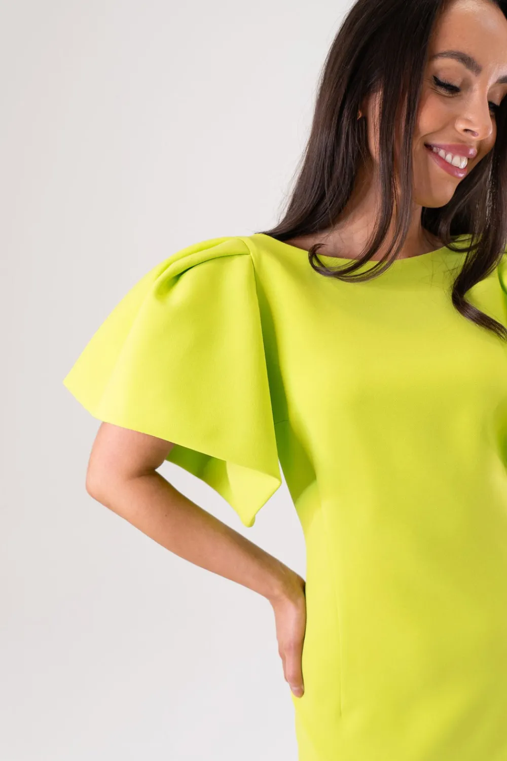 The Walk in Wardrobe Midi Dresses>Marissa Puff Shoulder Dress In Cerise