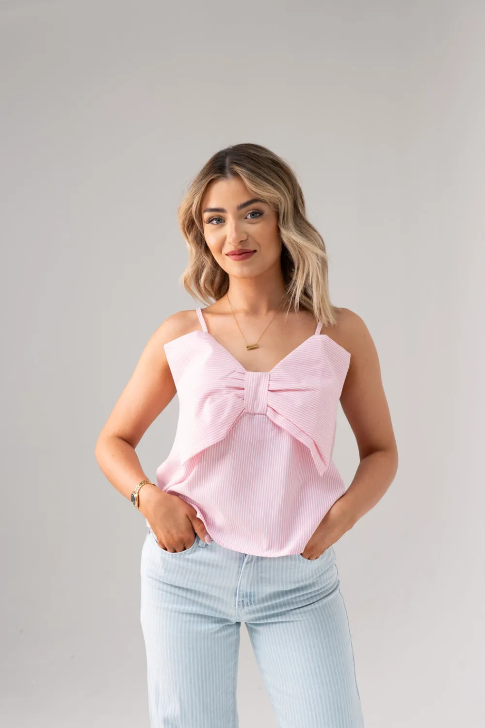 The Walk in Wardrobe Tops><noscript><img width=