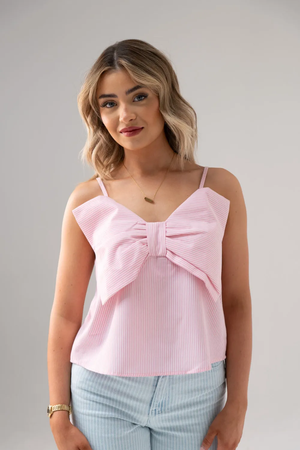 The Walk in Wardrobe Tops><noscript><img width=