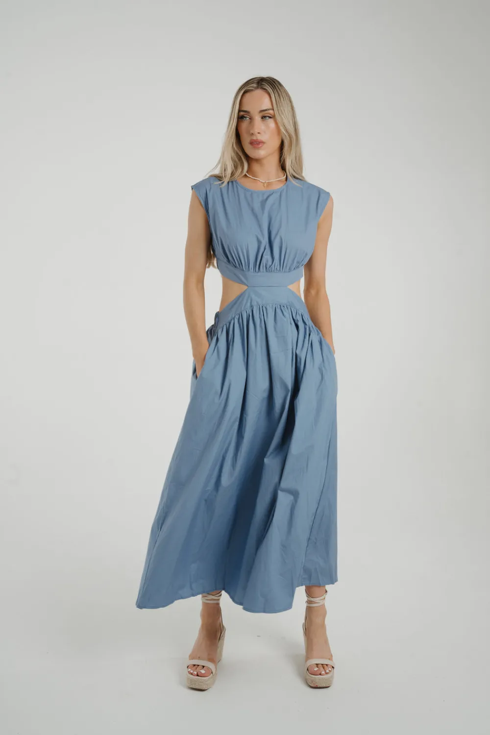 The Walk in Wardrobe Midi Dresses><noscript><img width=