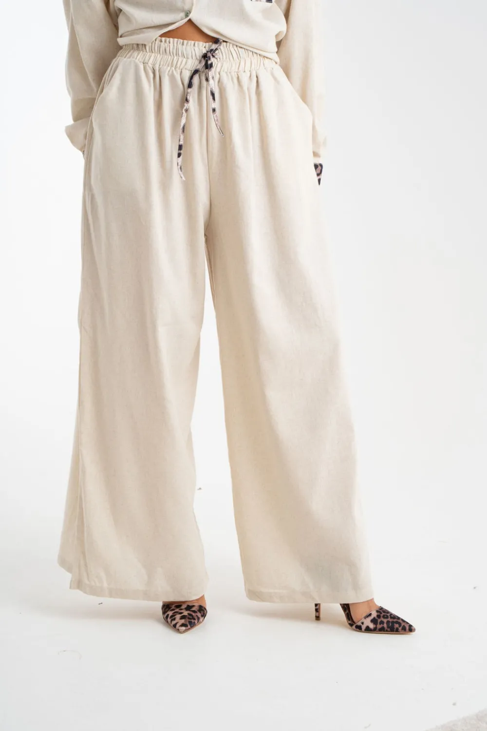 The Walk in Wardrobe Trousers>Millie Leopard Print Trim Trousers In Neutral