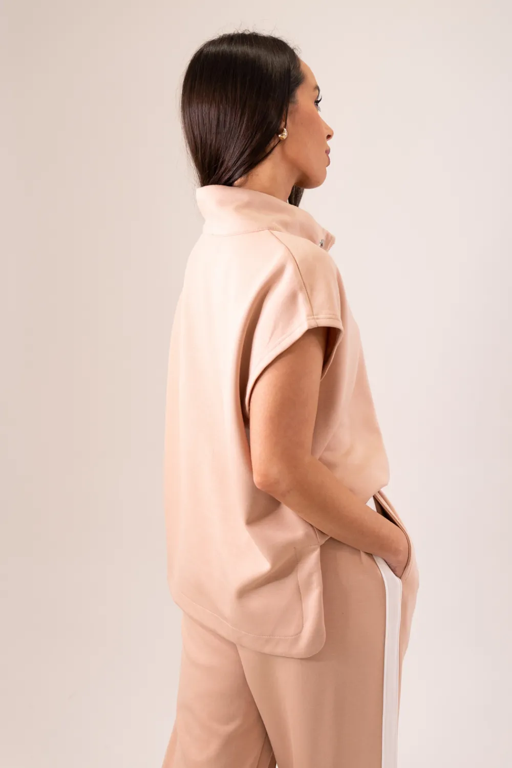 The Walk in Wardrobe Tops><noscript><img width=