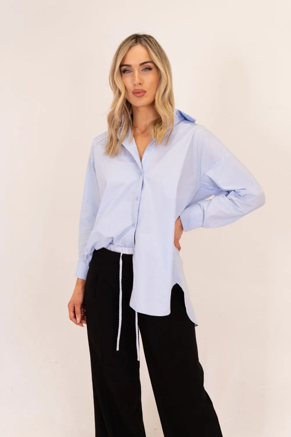 The Walk in Wardrobe Shirts>Millie Split Back Shirt In Blue