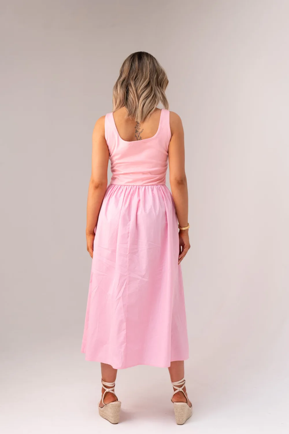 The Walk in Wardrobe Midi Dresses>Millie Square Neck Dress In Black