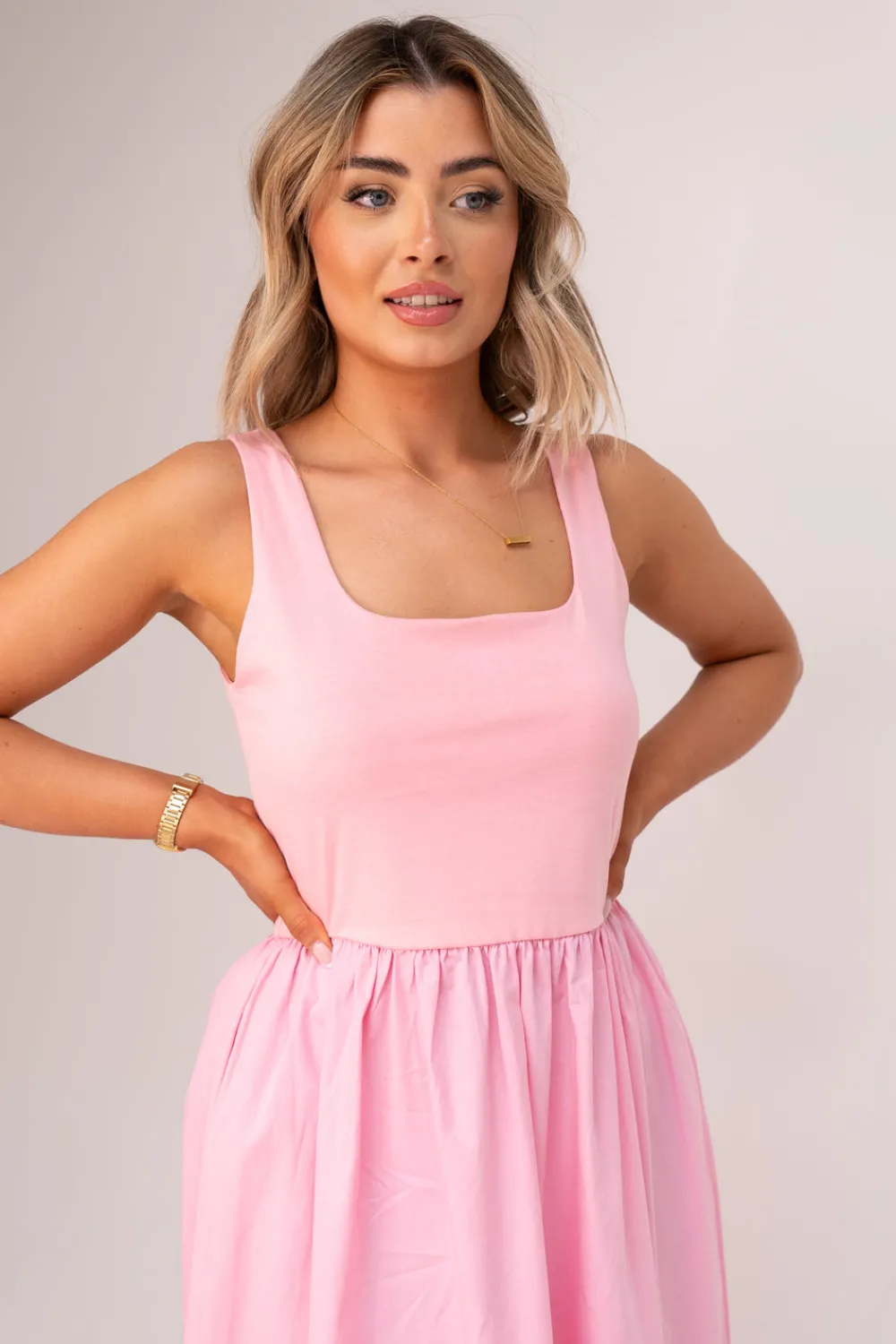 The Walk in Wardrobe Midi Dresses><noscript><img width=