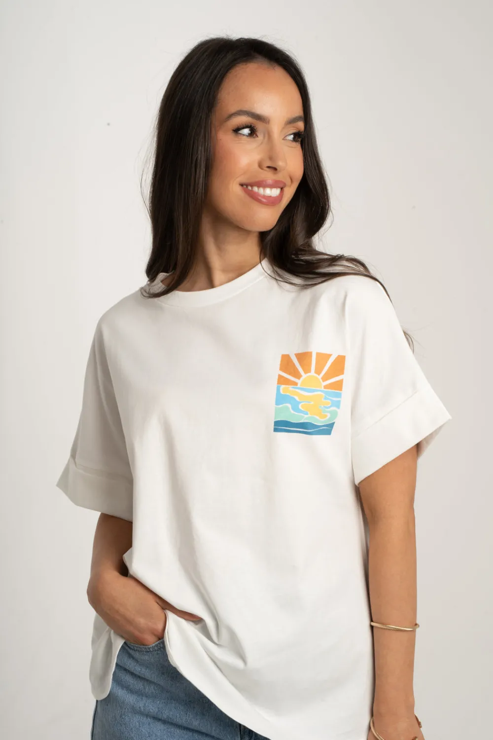 The Walk in Wardrobe T-Shirts|Tops>Millie Sunset Graphic T-Shirt In White