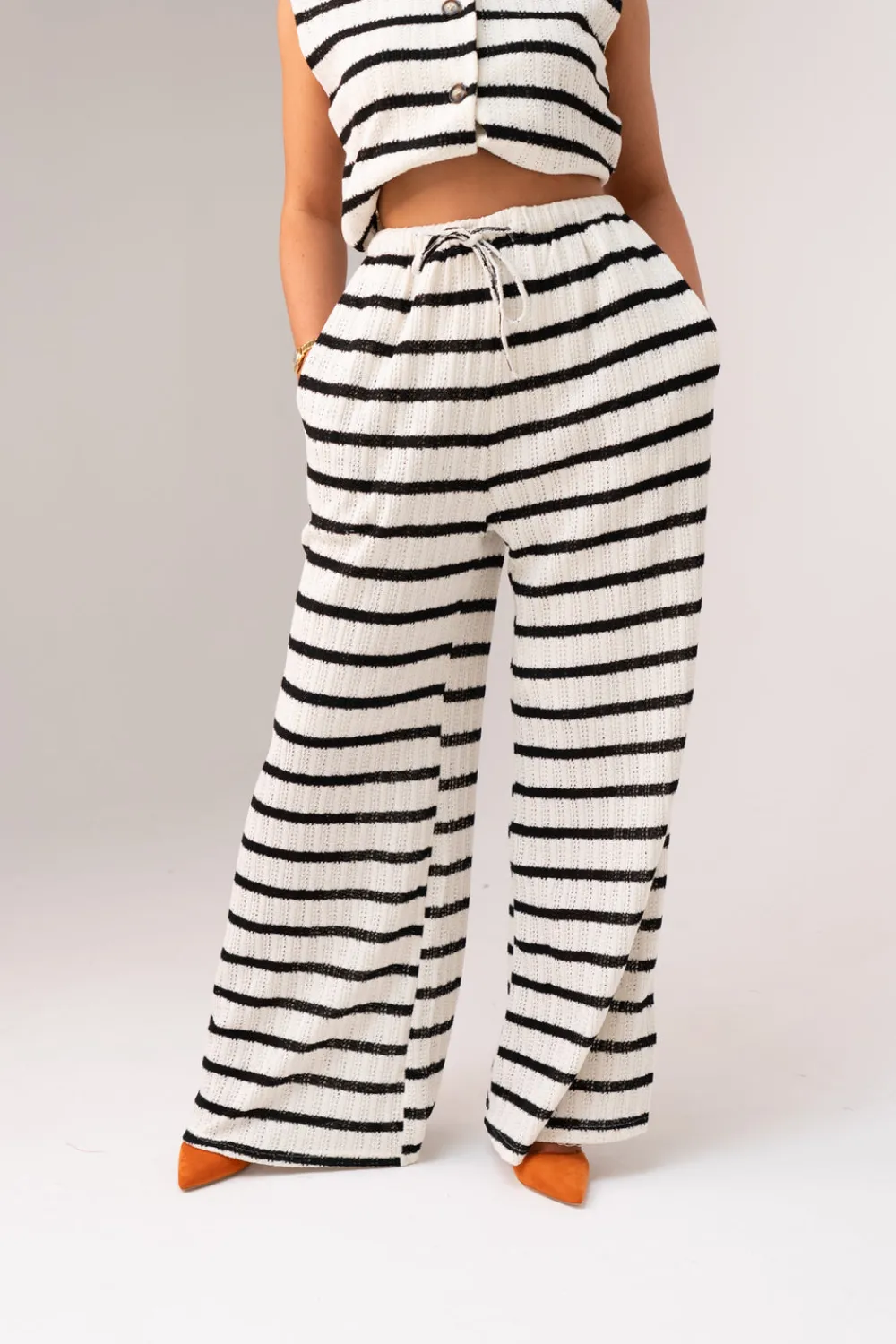 The Walk in Wardrobe Knitwear>Millie Trousers In Mono Stripe