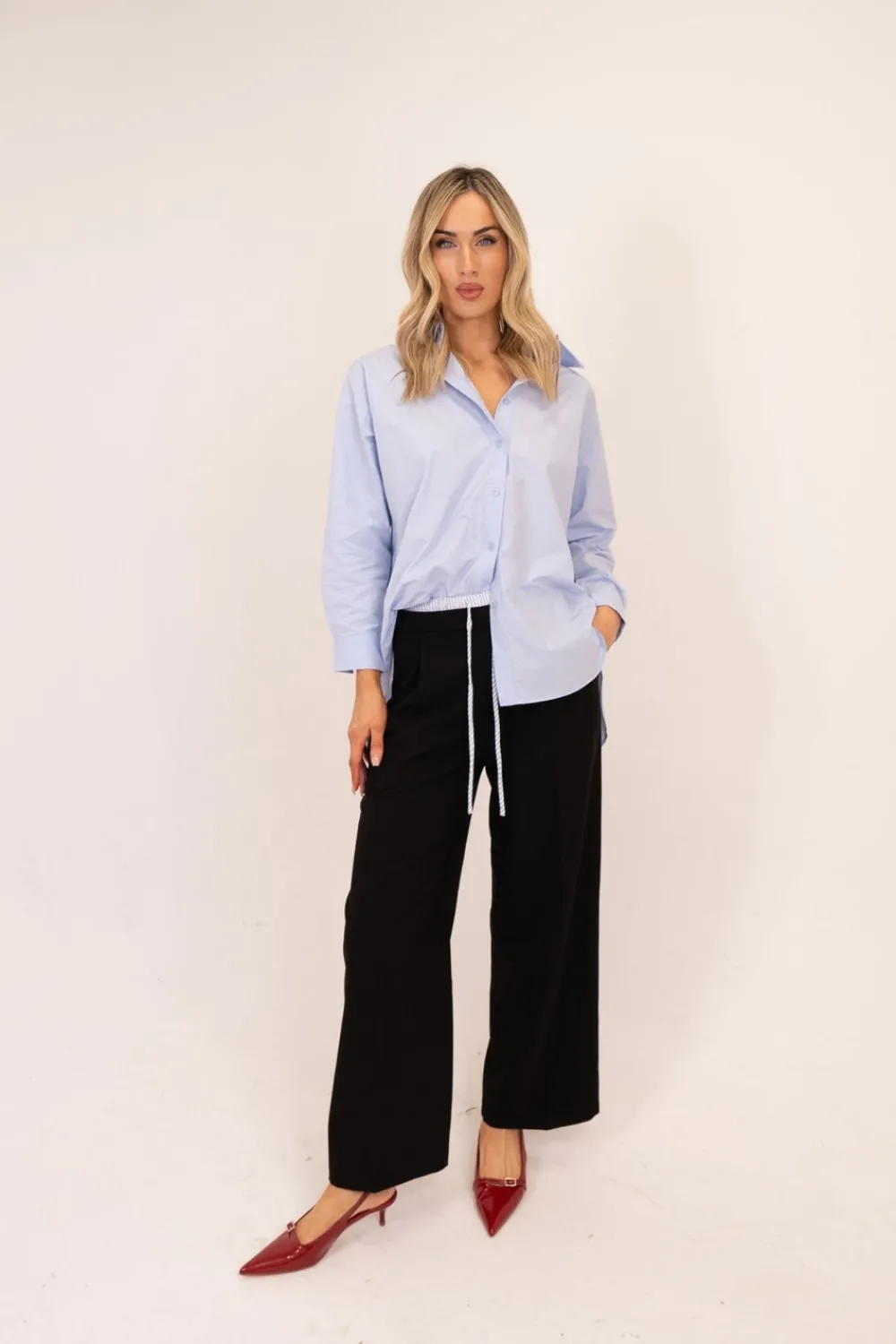 The Walk in Wardrobe Trousers>Millie Wide Leg Trousers In Black