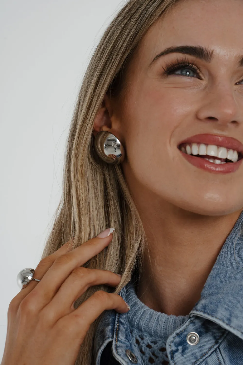 The Walk in Wardrobe Jewellery>Mona Circle Earrings In Silver