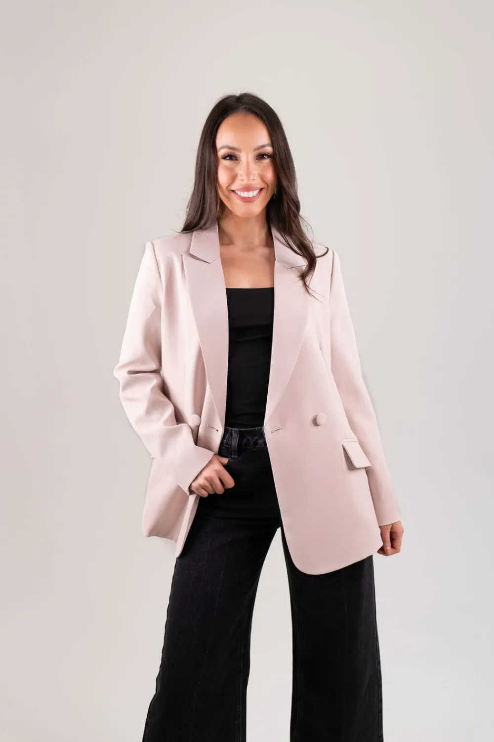 The Walk in Wardrobe Blazers>Nadia Longline Lapel Blazer In Neutral