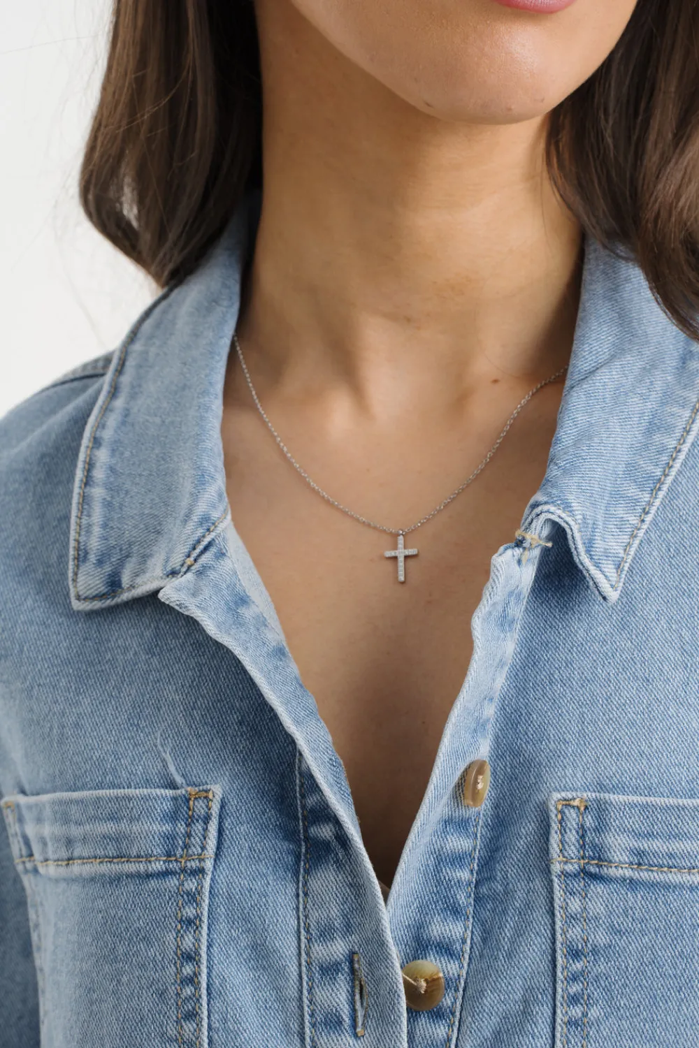 The Walk in Wardrobe Jewellery>Olive Cross Necklace In Silver