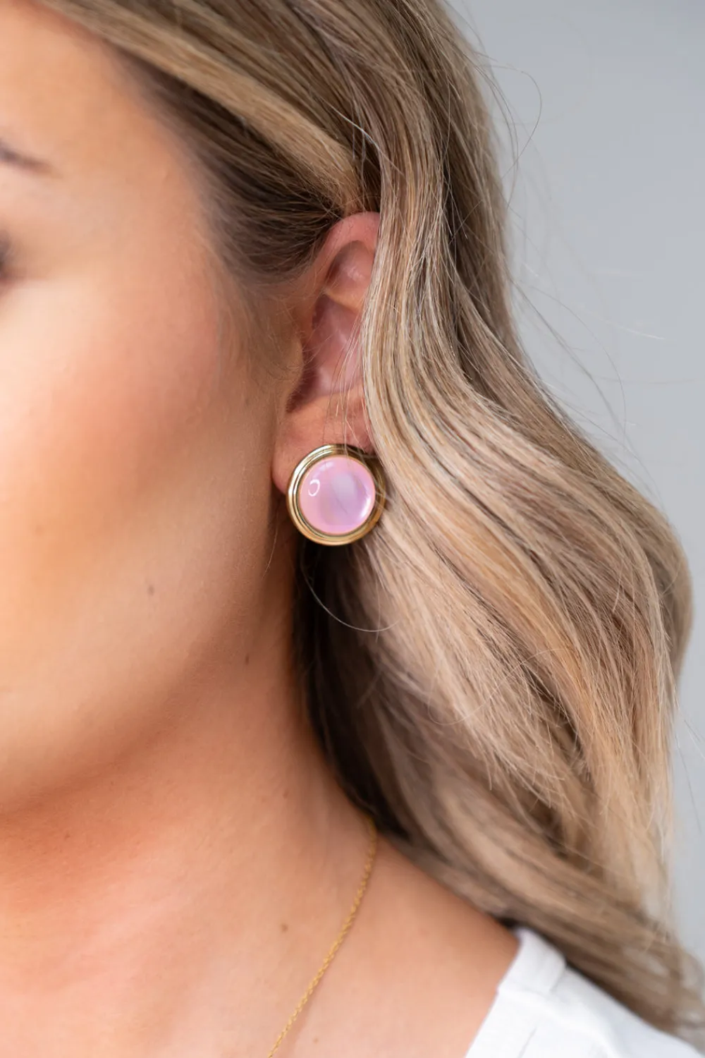 The Walk in Wardrobe Jewellery>Olive Round Stone Earrings In Blue