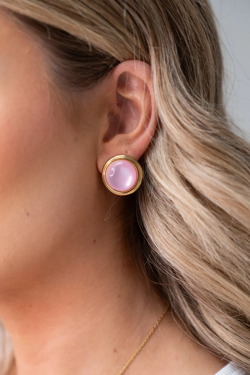 The Walk in Wardrobe Jewellery>Olive Round Stone Earrings In Blue