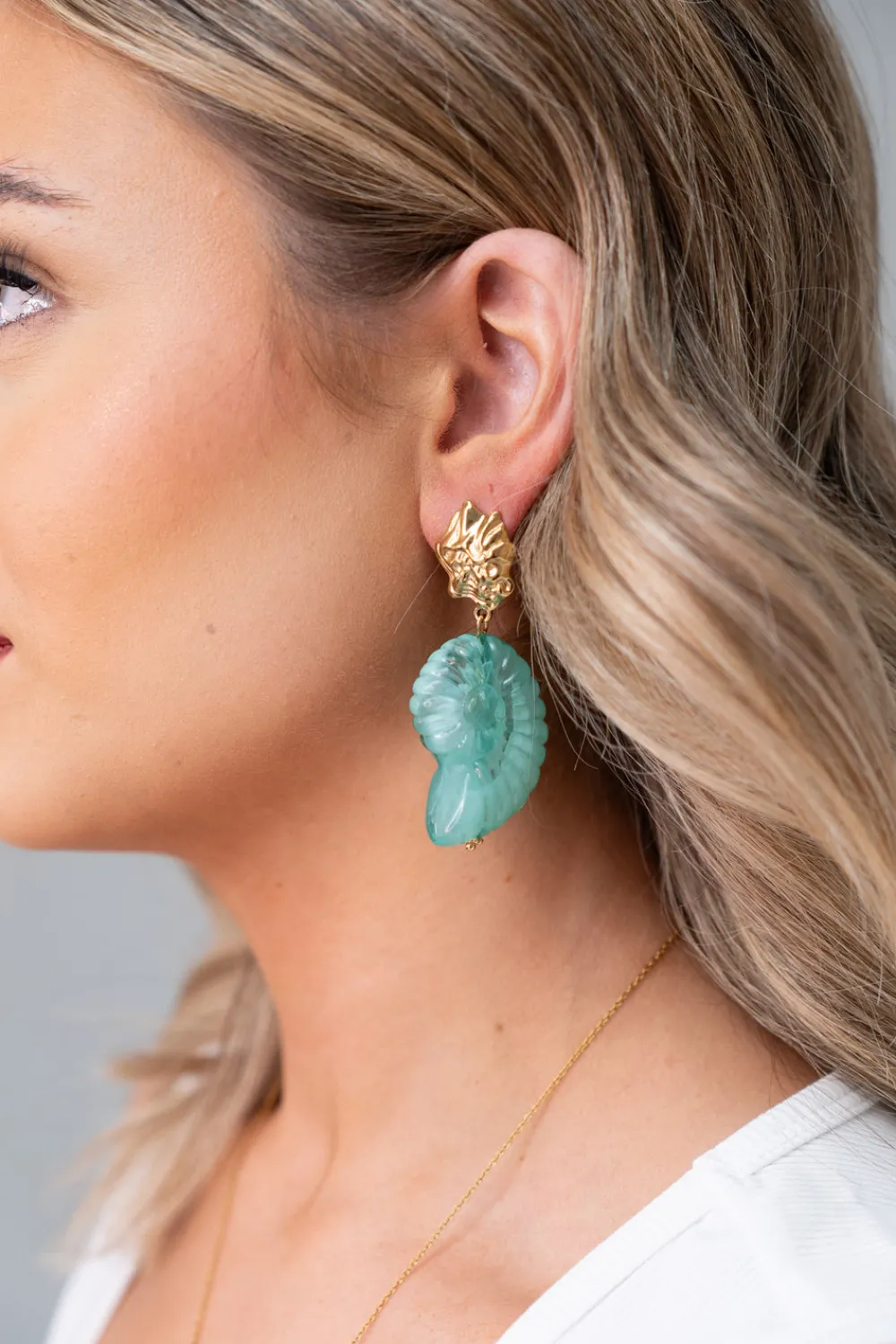 The Walk in Wardrobe Jewellery>Olive Shell Drop Earrings In Turquoise