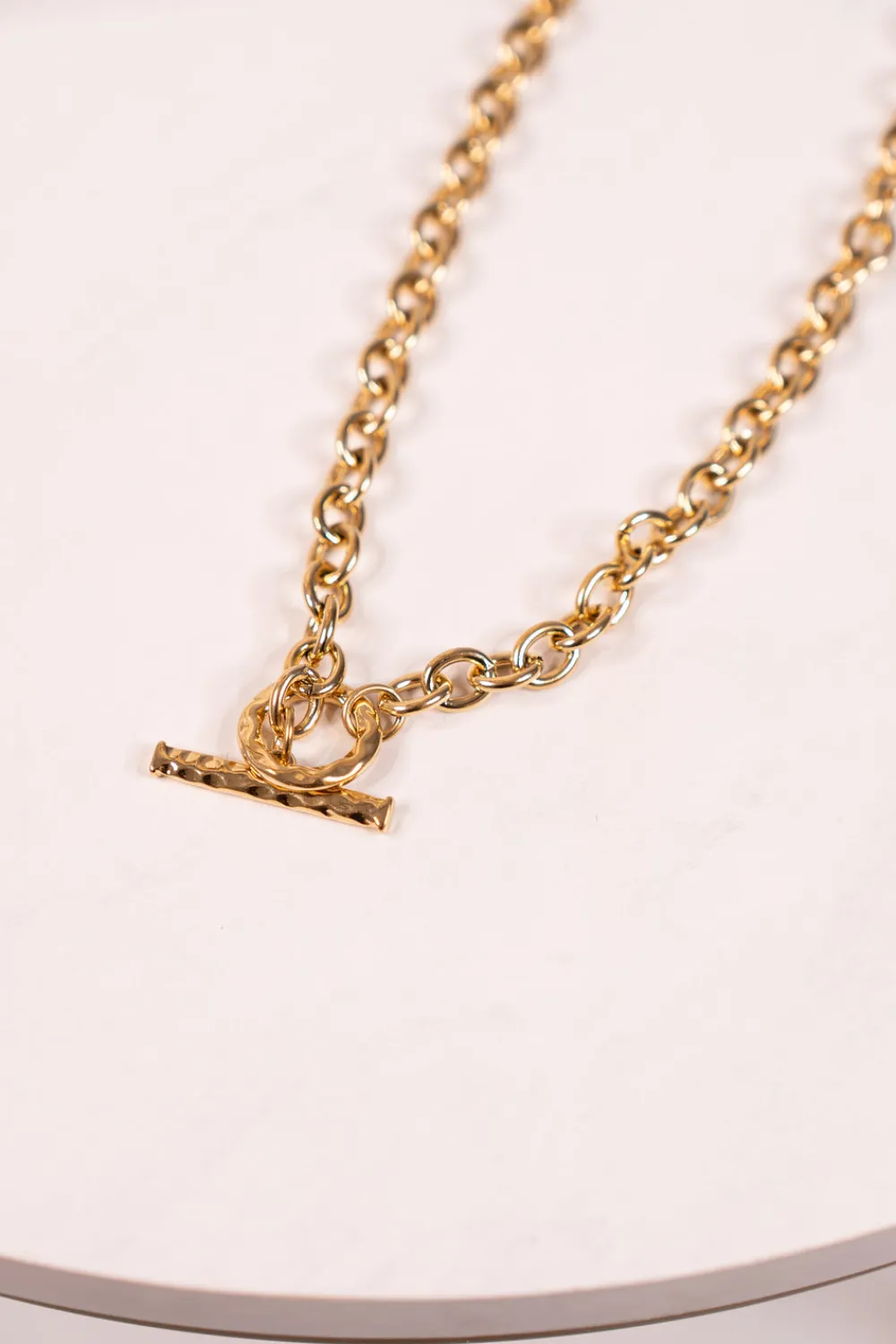 The Walk in Wardrobe Jewellery>Olive T-Bar Chain In Gold
