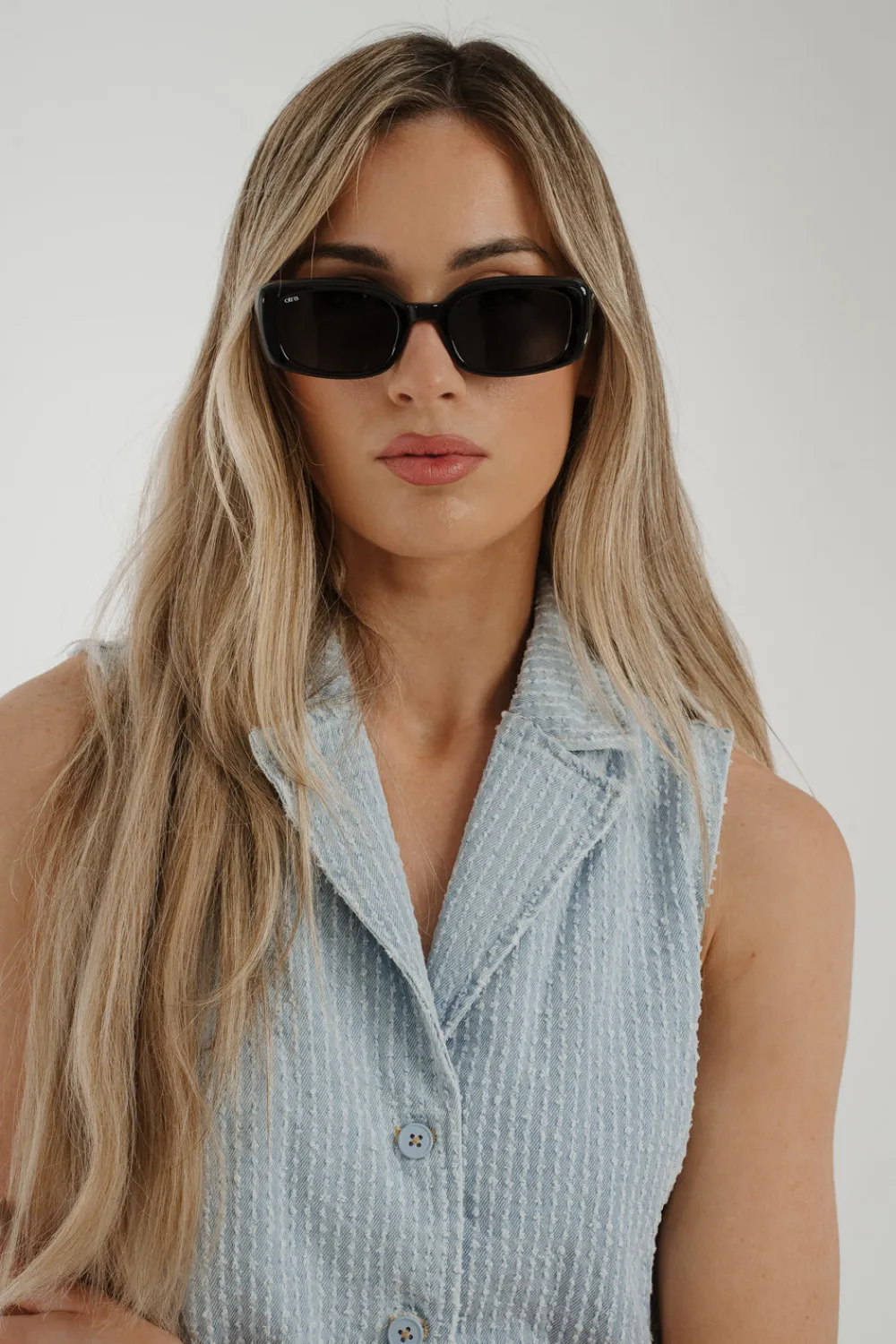 The Walk in Wardrobe Sunglasses>Olivia Rectangle Sunglasses In Red
