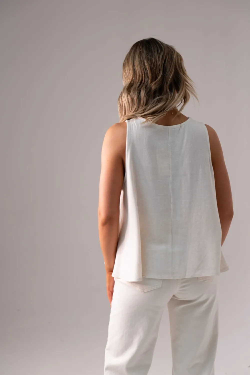 The Walk in Wardrobe Tops><noscript><img width=