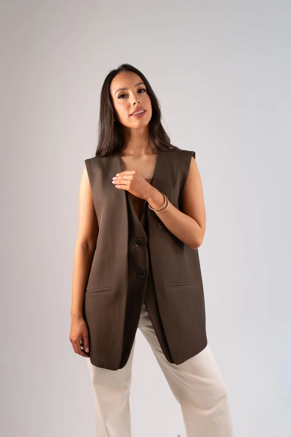 The Walk in Wardrobe Tops>Paige Longline Waistcoat In Cream