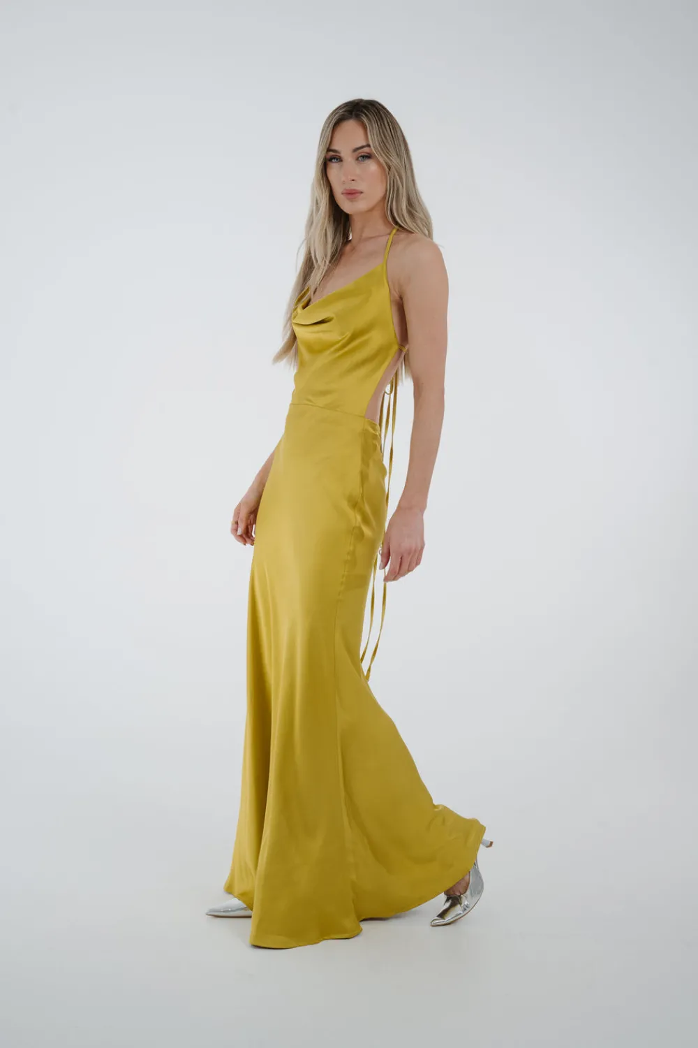 The Walk in Wardrobe Midi Dresses><noscript><img width=