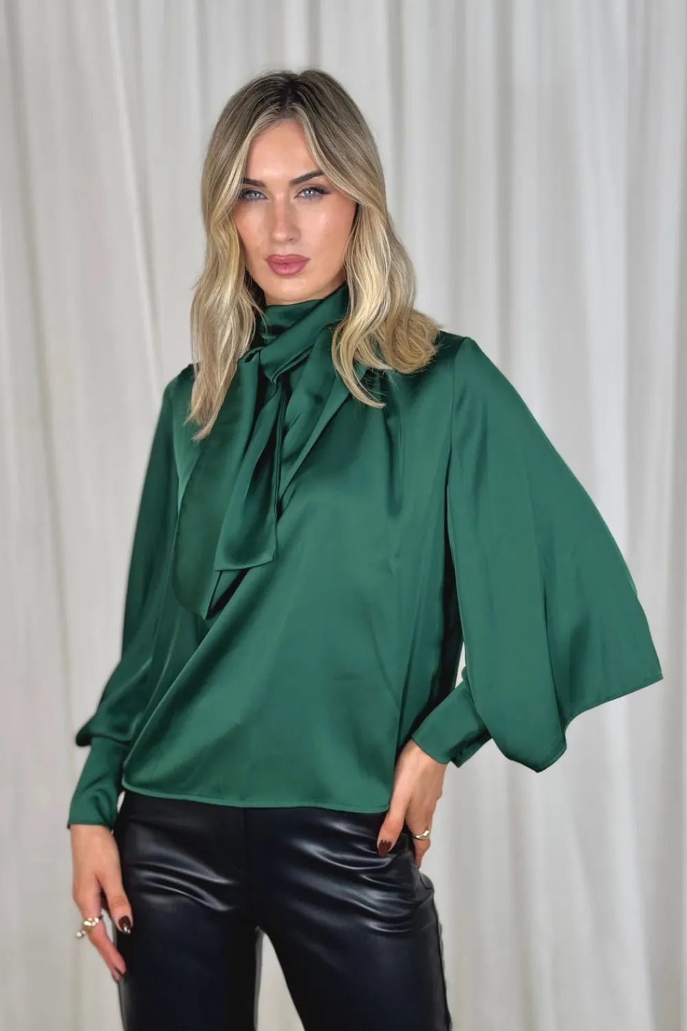 The Walk in Wardrobe Shirts><noscript><img width=