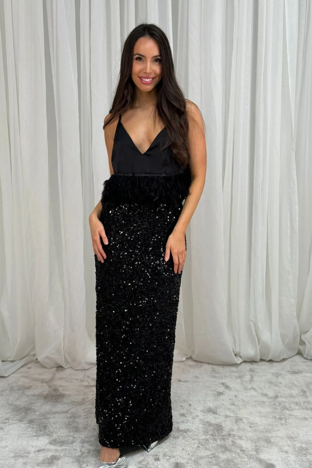 The Walk in Wardrobe Tops><noscript><img width=