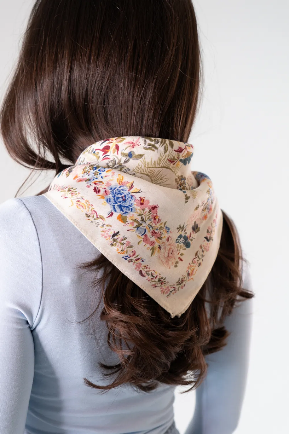 The Walk in Wardrobe Scarves>Polly Floral Neck Scarf In Cream